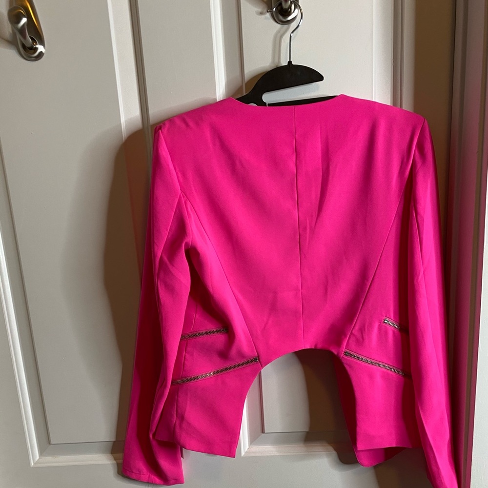 Blazer - Picture 2 of 2